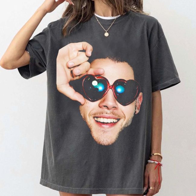 Ultimate Fan Experience: Shopping at the Jonas Brothers Store